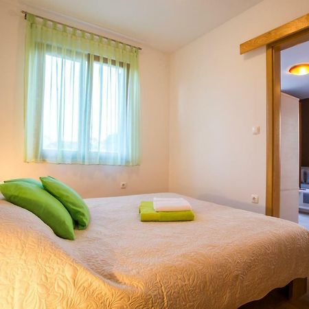 Apartman Irena Pula Exteriör bild