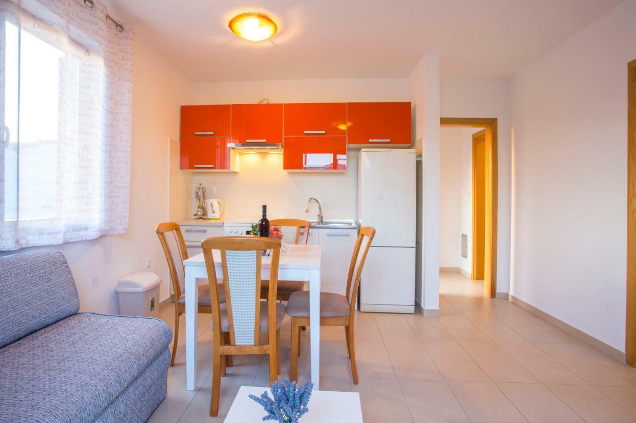 Apartman Irena Pula Exteriör bild