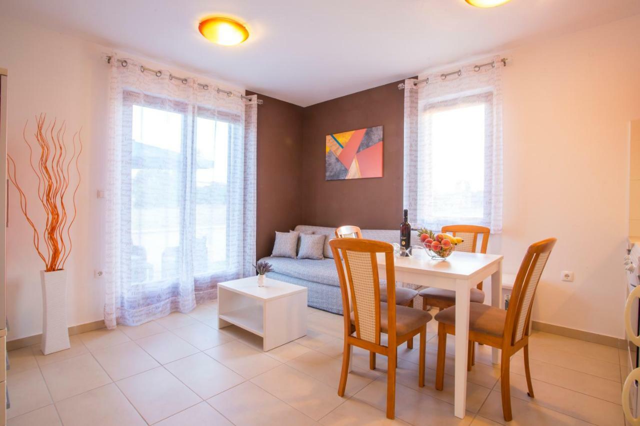 Apartman Irena Pula Exteriör bild
